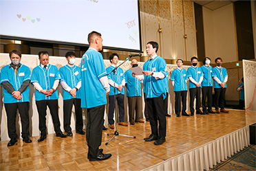 img70th10